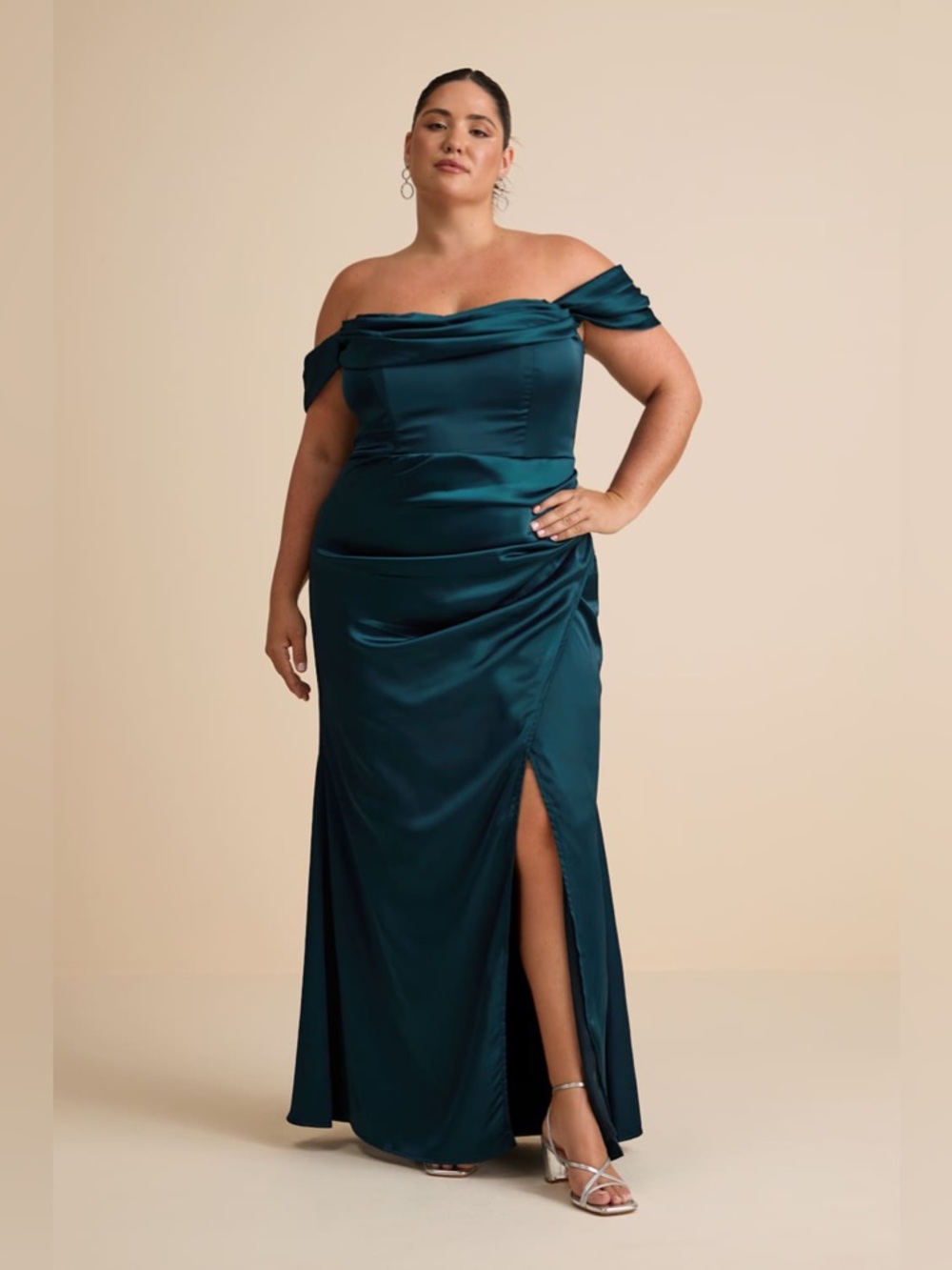 Stunning Arrival Off-The-Shoulder Maxi Dress Size XL